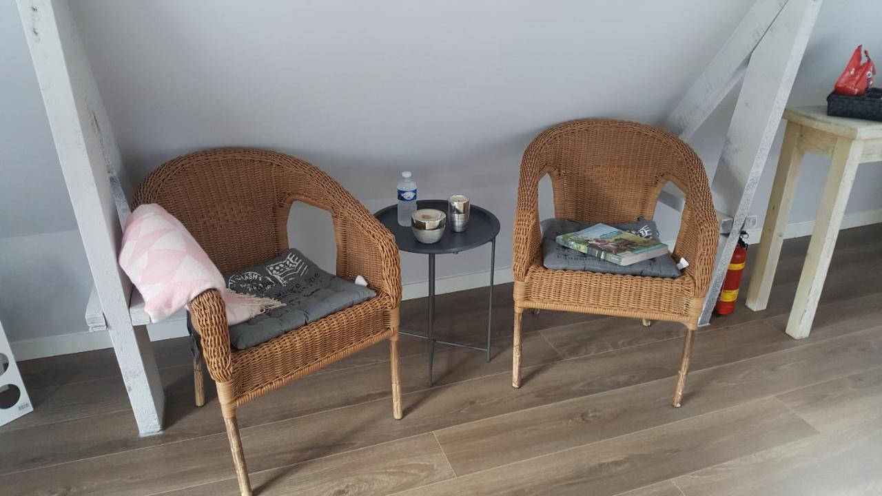 Het Zwanennest Bed & Breakfast Den Ilp ภายนอก รูปภาพ