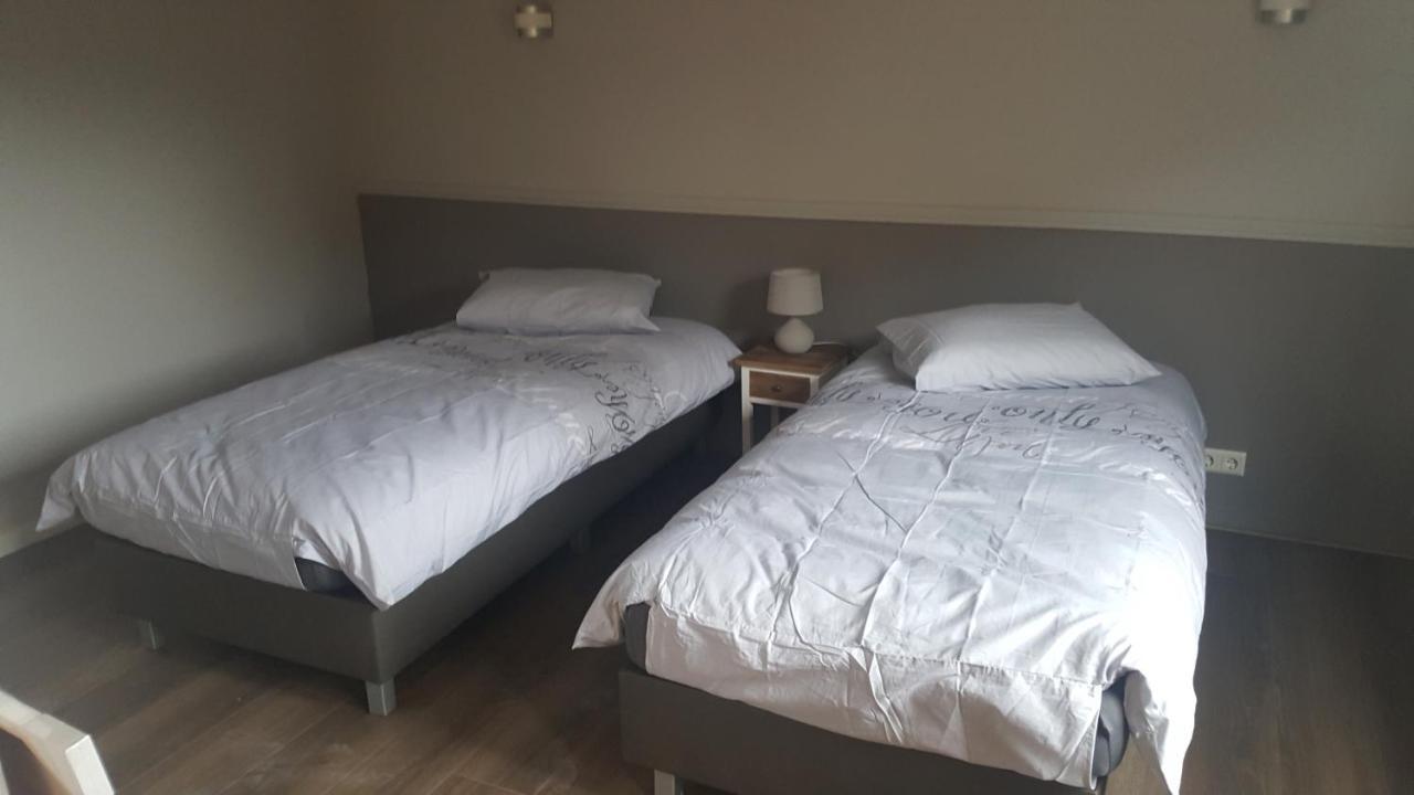 Het Zwanennest Bed & Breakfast Den Ilp ภายนอก รูปภาพ
