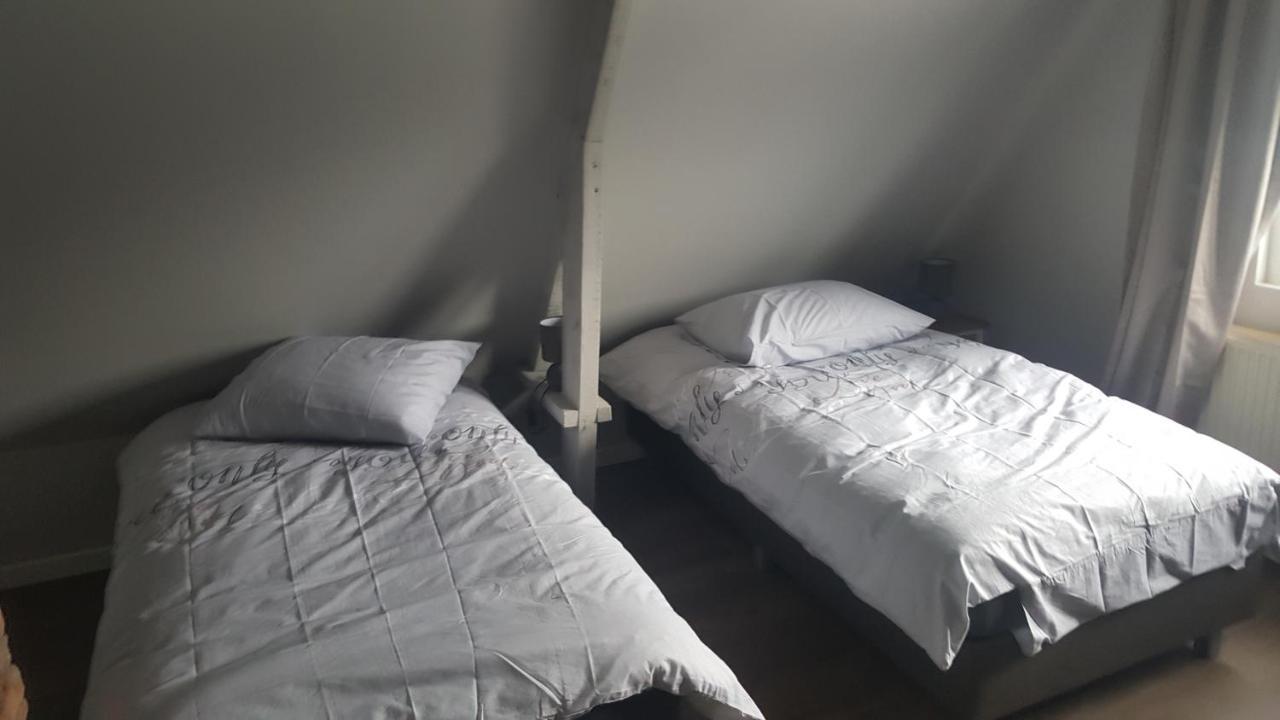Het Zwanennest Bed & Breakfast Den Ilp ภายนอก รูปภาพ